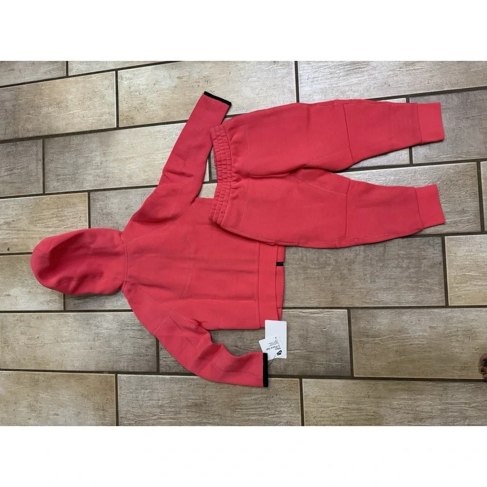 Size XS - Nike Sportswear Kids Tech Fleece Hoodie & Joggers Set Aster Pink 4